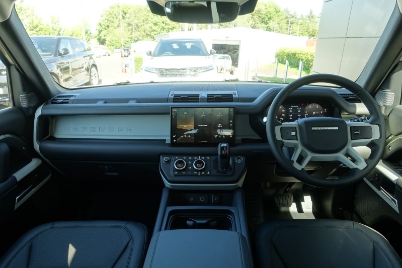  LAND ROVER DEFENDER 3.0 D250 HSE 90 3dr Auto 3278650