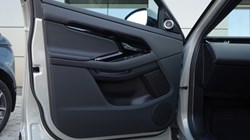 LAND ROVER RANGE ROVER EVOQUE 2.0 D200 Dynamic HSE 5dr Auto 3287650