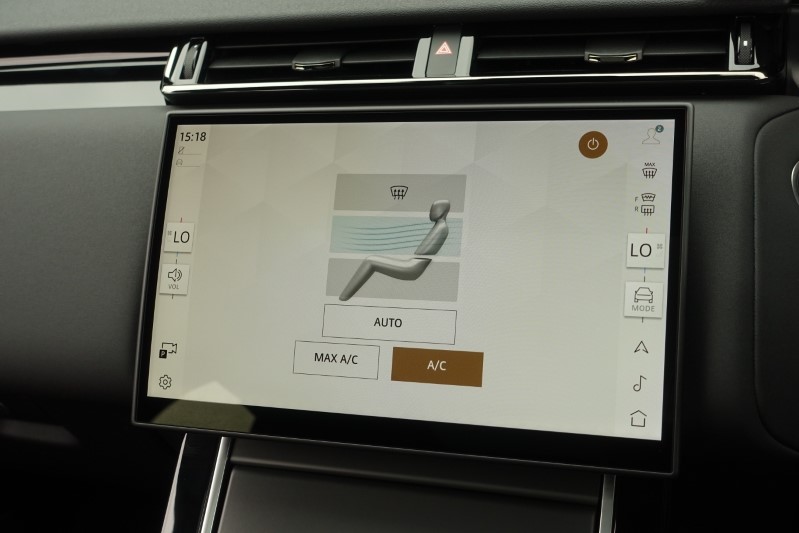 2024 (74) LAND ROVER RANGE ROVER VELAR 2.0 D200 MHEV Dynamic SE 5dr Auto 3422826