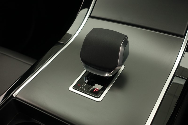 2024 (74) LAND ROVER RANGE ROVER VELAR 2.0 D200 MHEV Dynamic SE 5dr Auto 3422831