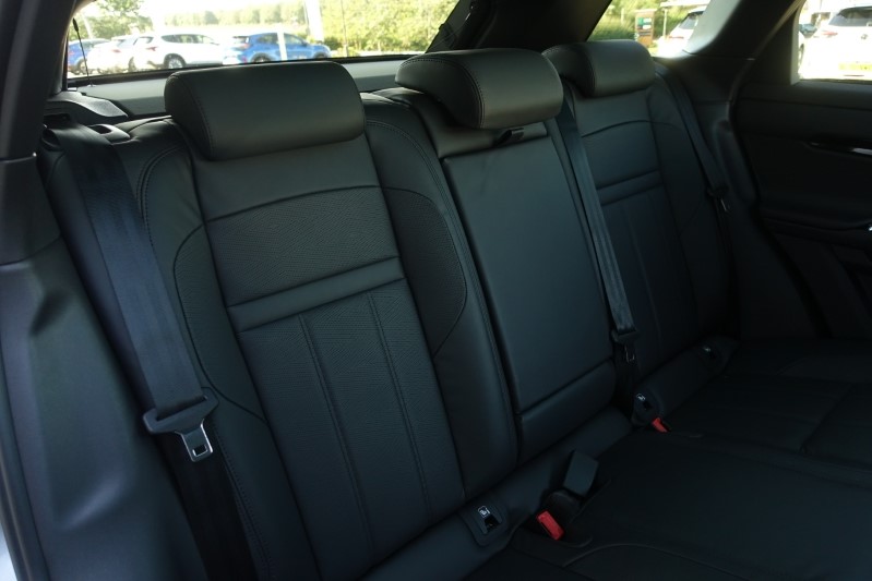  LAND ROVER RANGE ROVER EVOQUE 2.0 D200 Dynamic HSE 5dr Auto 3520123