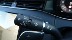 LAND ROVER RANGE ROVER EVOQUE 2.0 D200 Dynamic HSE 5dr Auto 3520101