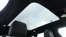 LAND ROVER RANGE ROVER VELAR 2.0 D200 MHEV Dynamic SE 5dr Auto 3946225