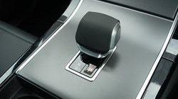 LAND ROVER RANGE ROVER VELAR 2.0 D200 MHEV Dynamic SE 5dr Auto 3946217