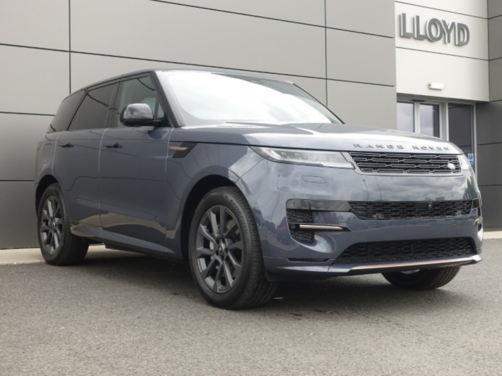 New LAND ROVER RANGE ROVER SPORT 3.0 P460e Dynamic SE 5dr Auto Varesine ...