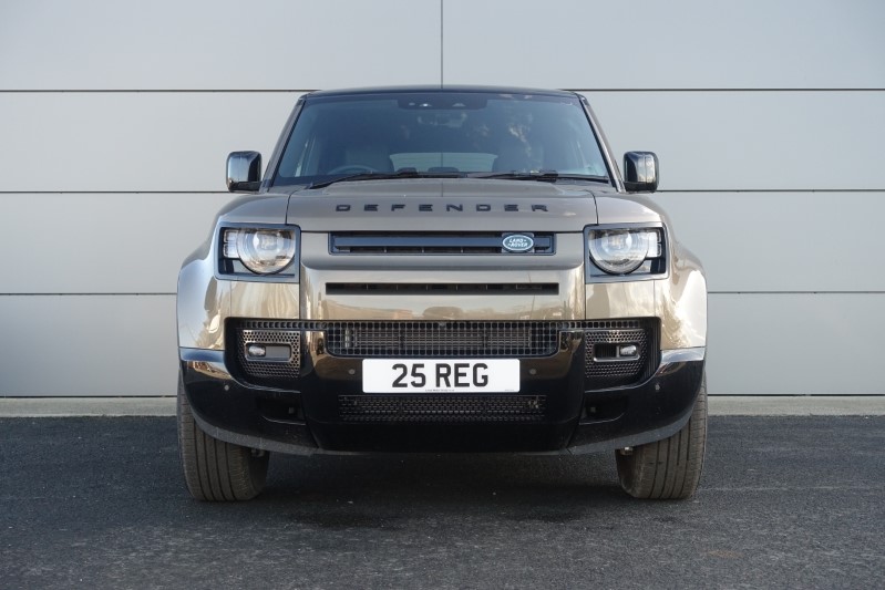  LAND ROVER DEFENDER 3.0 D350 X-Dynamic HSE 110 5dr Auto 3948659