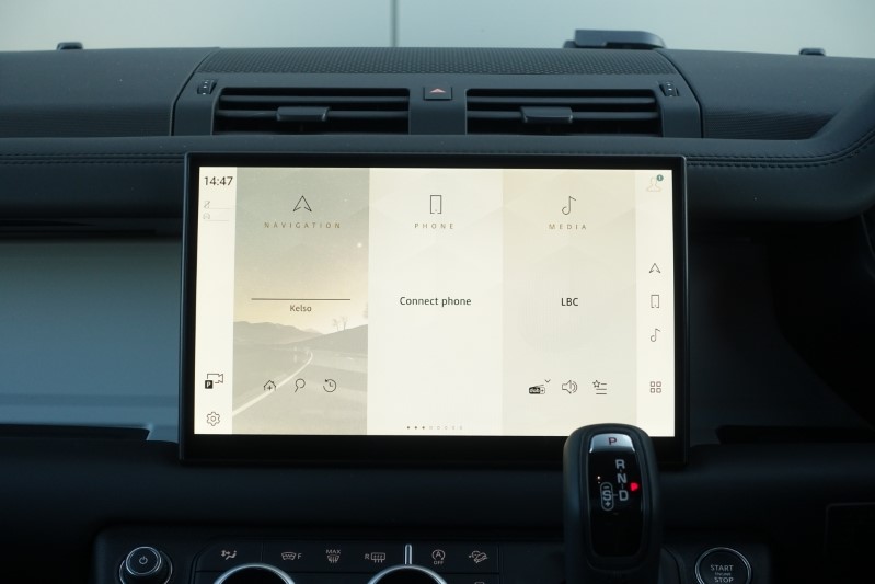  LAND ROVER DEFENDER 3.0 D350 X-Dynamic HSE 110 5dr Auto 3948666