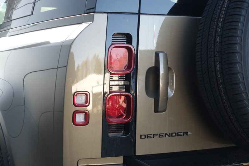  LAND ROVER DEFENDER 3.0 D350 X-Dynamic HSE 110 5dr Auto 3948670