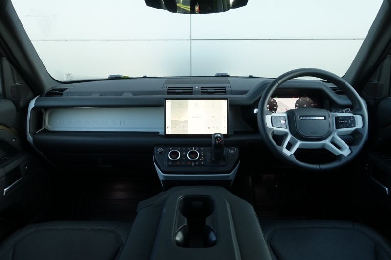  LAND ROVER DEFENDER 3.0 D350 X-Dynamic HSE 110 5dr Auto 3948661