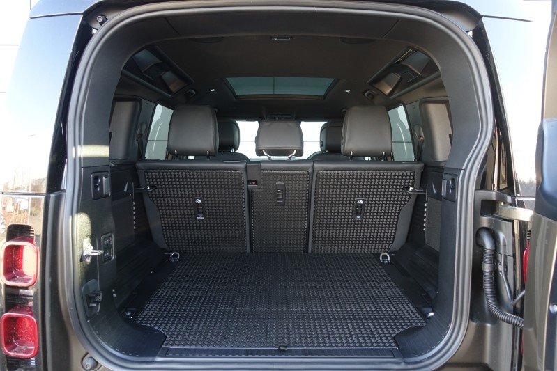  LAND ROVER DEFENDER 3.0 D350 X-Dynamic HSE 110 5dr Auto 3948662