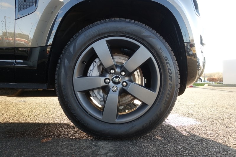  LAND ROVER DEFENDER 3.0 D350 X-Dynamic HSE 110 5dr Auto 3948660