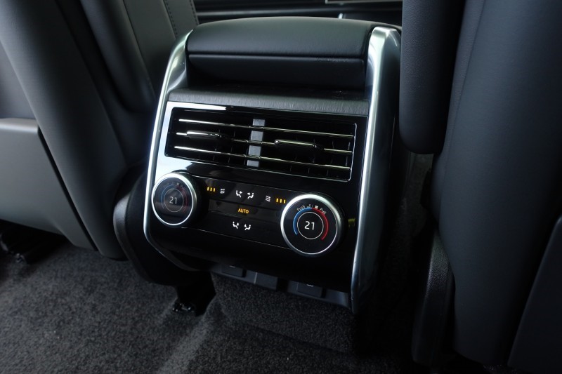  LAND ROVER RANGE ROVER 3.0 D350 SE 4dr Auto 4608097