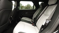 LAND ROVER RANGE ROVER SPORT 3.0 D300 Dynamic SE 5dr Auto 4623702