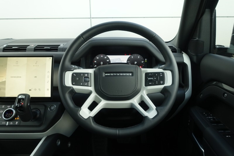  LAND ROVER DEFENDER 3.0 D350 X-Dynamic HSE 130 5dr Auto 4592860