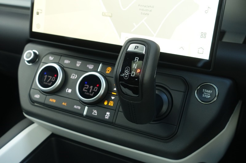  LAND ROVER DEFENDER 3.0 D350 X-Dynamic HSE 130 5dr Auto 4592858