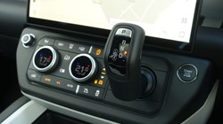 LAND ROVER DEFENDER 3.0 D350 X-Dynamic HSE 130 5dr Auto 4592858