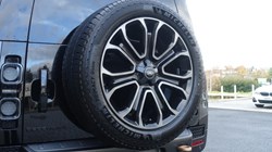LAND ROVER DEFENDER 4.4 P635 Octa 110 5dr Auto 4764571