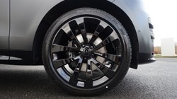 LAND ROVER RANGE ROVER SPORT 3.0 D300 Dynamic SE 5dr Auto 4985263