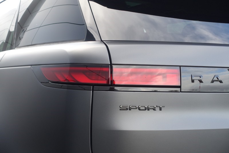  LAND ROVER RANGE ROVER SPORT 3.0 D300 Dynamic SE 5dr Auto 4985274