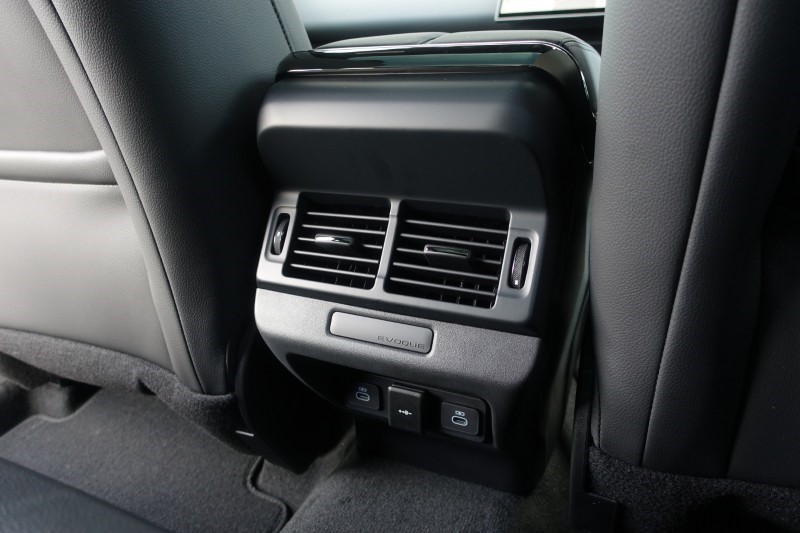  LAND ROVER RANGE ROVER EVOQUE 1.5 P270e Dynamic SE 5dr Auto 5329987