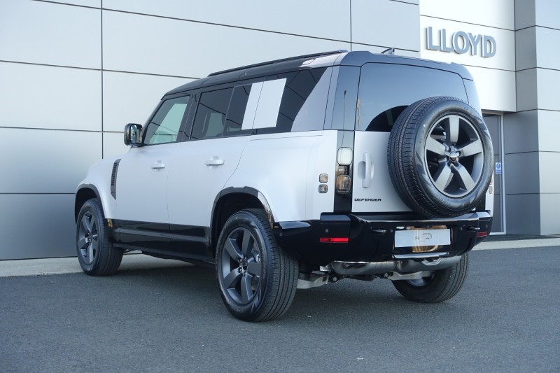  LAND ROVER DEFENDER 3.0 D350 X-Dynamic SE 110 5dr Auto