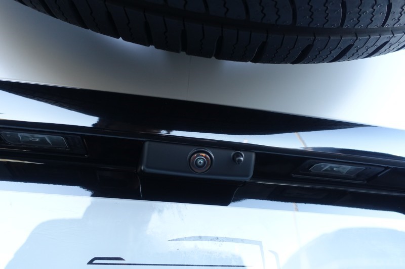  LAND ROVER DEFENDER 3.0 D350 X-Dynamic SE 110 5dr Auto 5306873