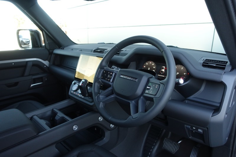  LAND ROVER DEFENDER 3.0 D350 X-Dynamic SE 110 5dr Auto 5306897