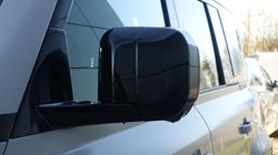 LAND ROVER DEFENDER 3.0 D350 X-Dynamic SE 110 5dr Auto 5306878