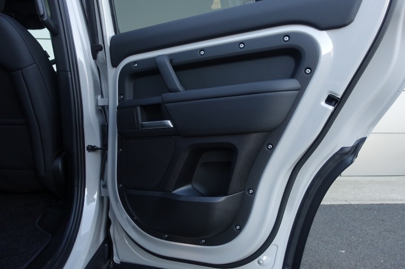  LAND ROVER DEFENDER 3.0 D350 X-Dynamic SE 110 5dr Auto 5306903