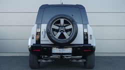 LAND ROVER DEFENDER 3.0 D350 X-Dynamic SE 110 5dr Auto 5306851