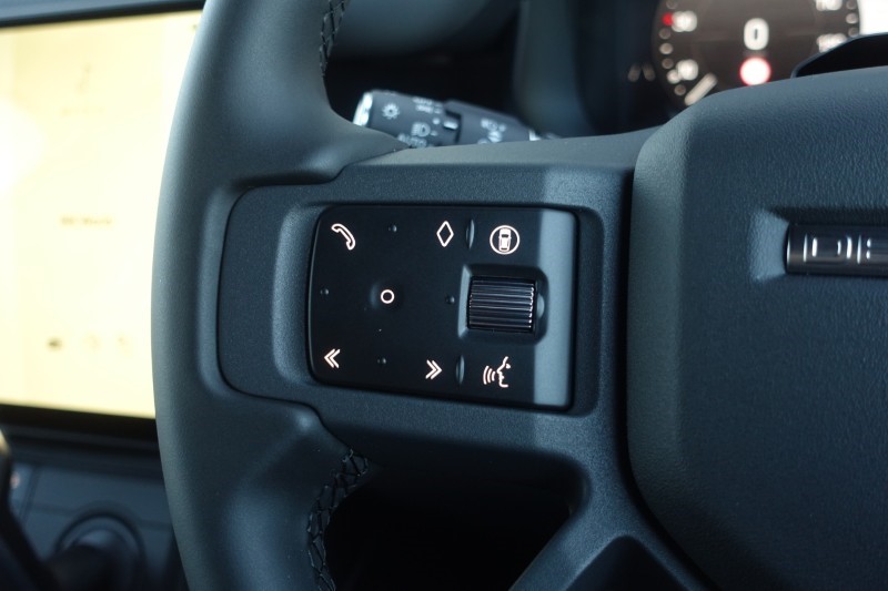  LAND ROVER DEFENDER 3.0 D350 X-Dynamic SE 110 5dr Auto 5306887