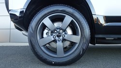 LAND ROVER DEFENDER 3.0 D350 X-Dynamic SE 110 5dr Auto 5306870