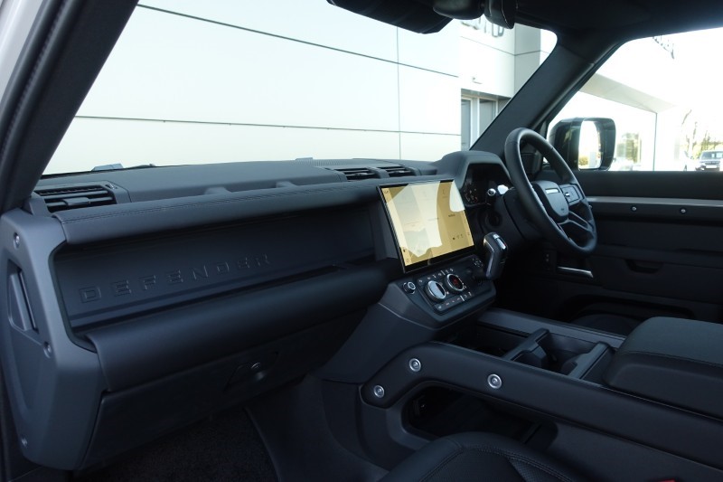  LAND ROVER DEFENDER 3.0 D350 X-Dynamic SE 110 5dr Auto 5306911