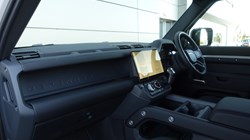 LAND ROVER DEFENDER 3.0 D350 X-Dynamic SE 110 5dr Auto 5306911