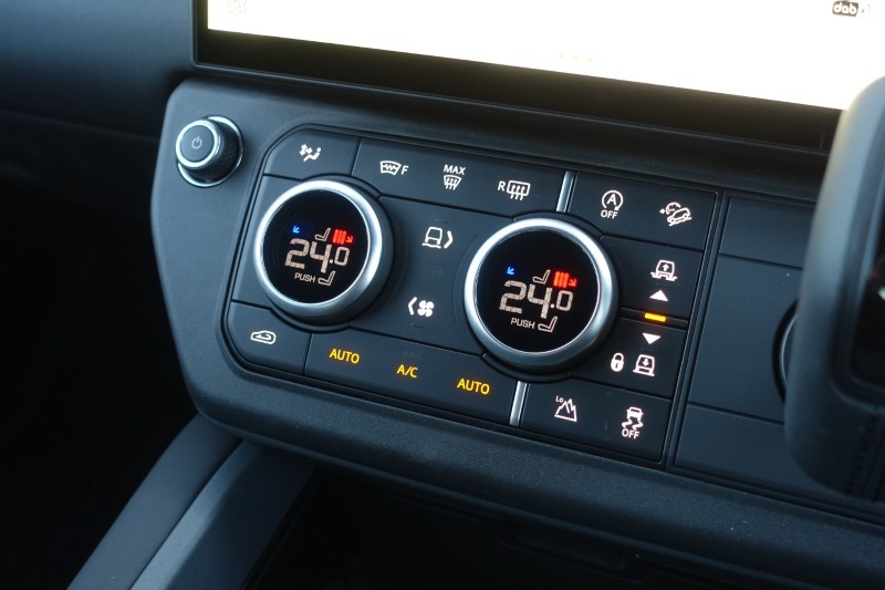  LAND ROVER DEFENDER 3.0 D350 X-Dynamic SE 110 5dr Auto 5306895