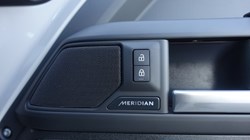 LAND ROVER DEFENDER 3.0 D350 X-Dynamic SE 110 5dr Auto 5306901