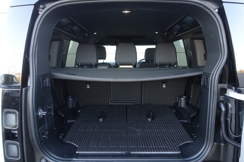  LAND ROVER DEFENDER 3.0 D350 X-Dynamic SE 110 5dr Auto 5306855