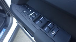 LAND ROVER DEFENDER 3.0 D350 X-Dynamic SE 110 5dr Auto 5306902