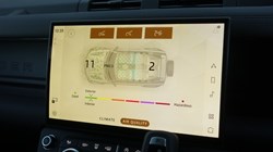 LAND ROVER DEFENDER 3.0 D350 X-Dynamic SE 110 5dr Auto 5306894