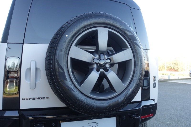  LAND ROVER DEFENDER 3.0 D350 X-Dynamic SE 110 5dr Auto 5306872