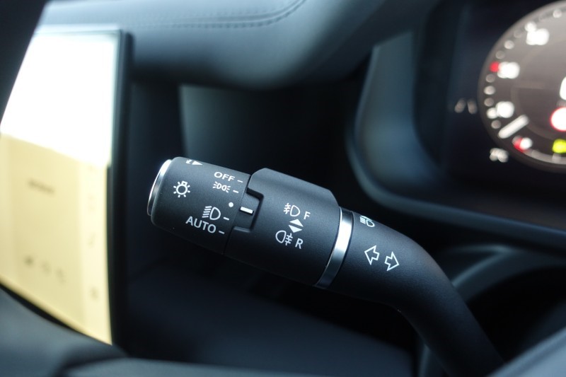  LAND ROVER DEFENDER 3.0 D350 X-Dynamic SE 110 5dr Auto 5306886