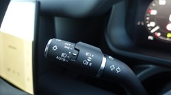 LAND ROVER DEFENDER 3.0 D350 X-Dynamic SE 110 5dr Auto 5306886