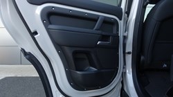 LAND ROVER DEFENDER 3.0 D350 X-Dynamic SE 110 5dr Auto 5306907