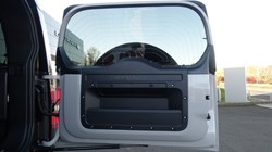 LAND ROVER DEFENDER 3.0 D350 X-Dynamic SE 110 5dr Auto 5306882