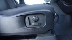 LAND ROVER DEFENDER 3.0 D350 X-Dynamic SE 110 5dr Auto 5306899