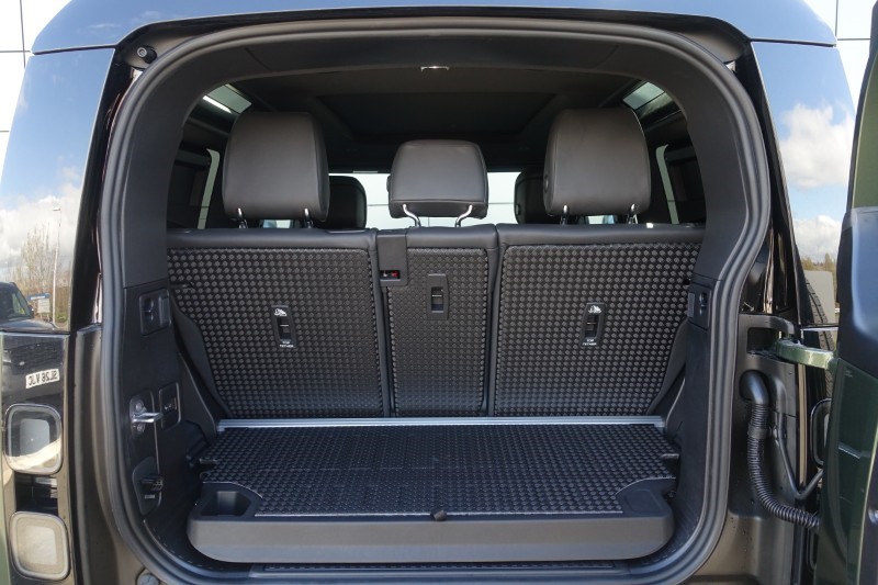  LAND ROVER DEFENDER 3.0 D350 X-Dynamic HSE 90 3dr Auto 5303611