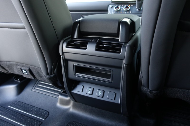  LAND ROVER DEFENDER 3.0 D350 X-Dynamic SE 110 5dr Auto 5305536