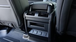 LAND ROVER DEFENDER 3.0 D350 X-Dynamic SE 110 5dr Auto 5305536