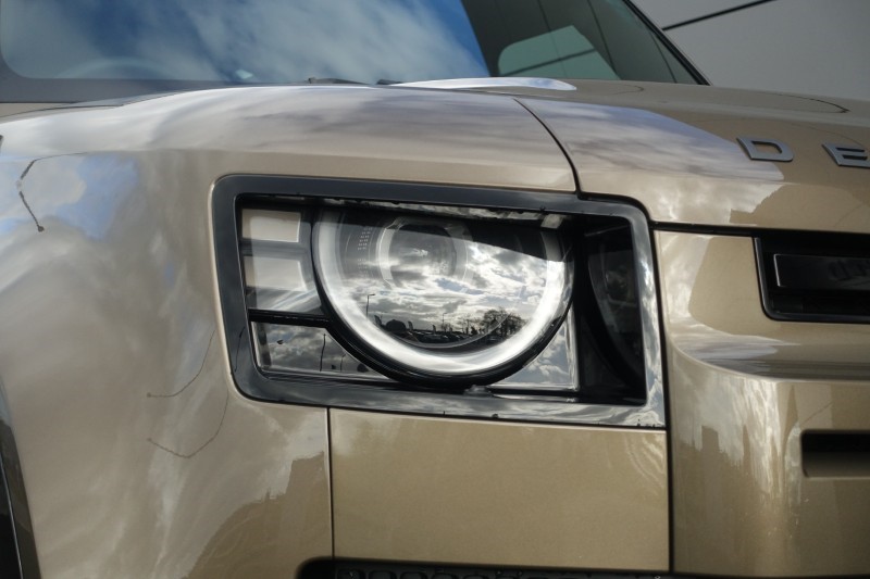  LAND ROVER DEFENDER 3.0 D350 X-Dynamic SE 110 5dr Auto 5305535