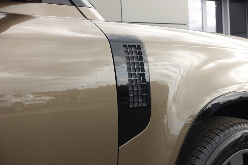  LAND ROVER DEFENDER 3.0 D350 X-Dynamic SE 110 5dr Auto 5305538